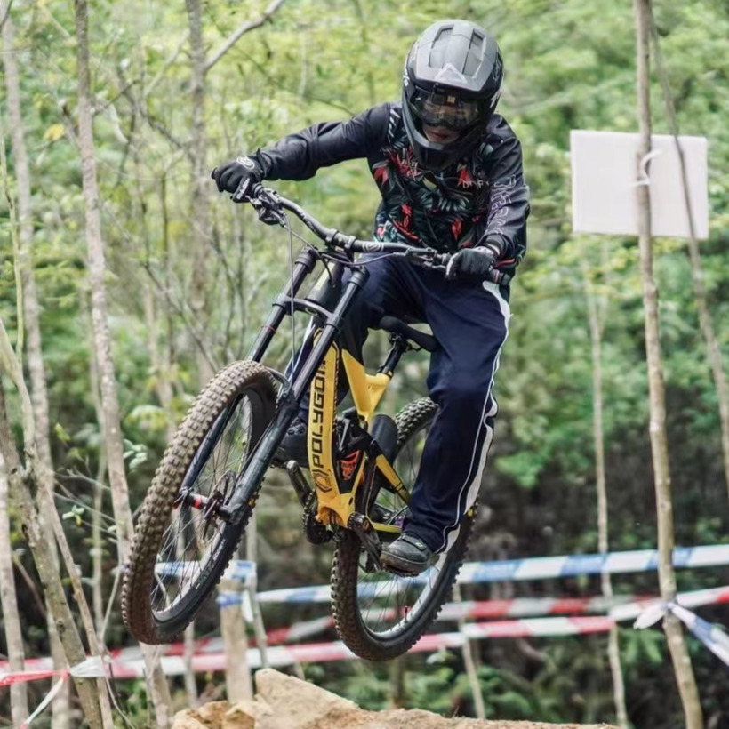 AVITUS Men MTB Shoe with 2-Bol - Clipless Mtb Shoes 评论和价格